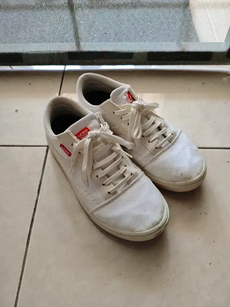 Sepatu Casual - Second/Bekas