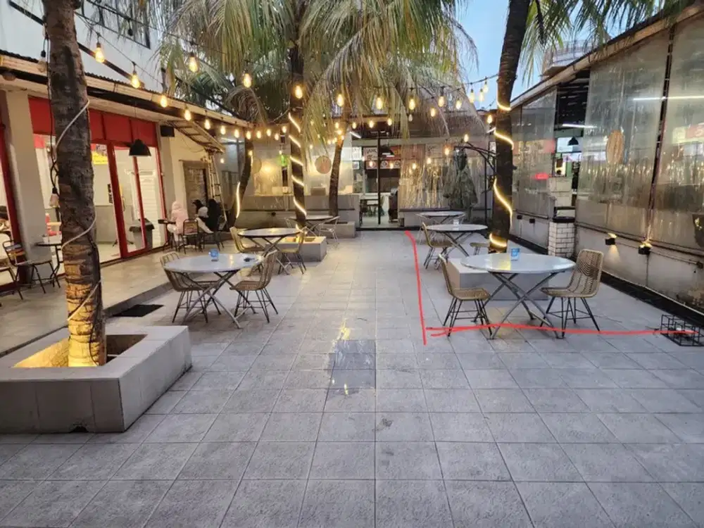 Area Komersial di Lebak Bulus 1, Jakarta Selatan