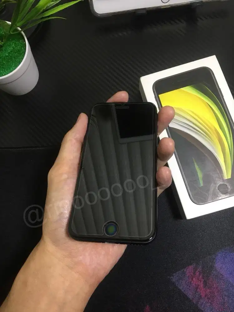 iPhone SE 2 Resmi Indonesia