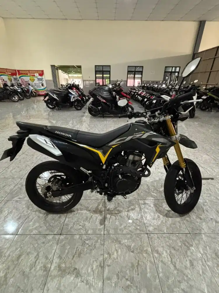 CRF 2025 LIKE NEW KM 3RIBUAN