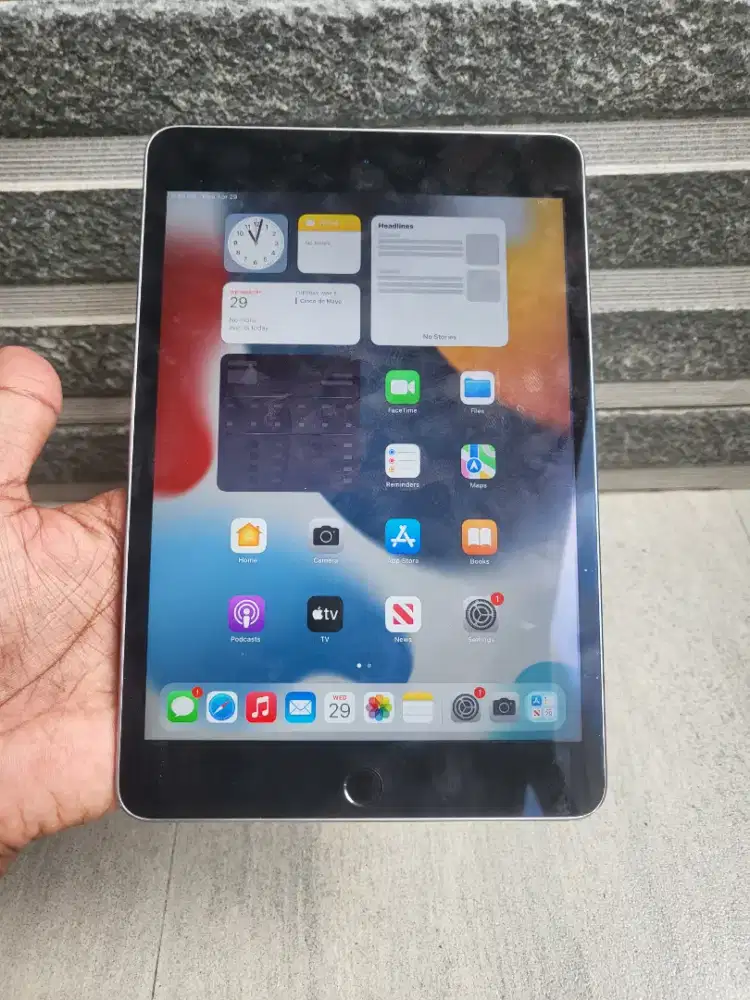 Jual cepat ipad mini 4 16Gb fullset