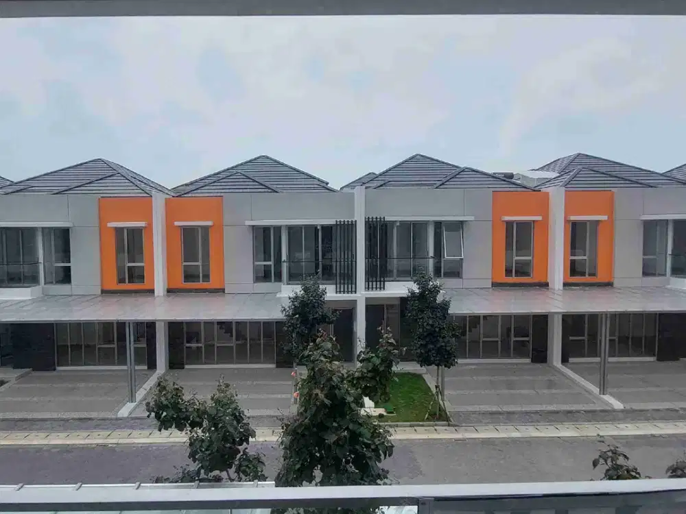 Disewa rumah 2 lantai pik2 8x12,5 kosongan