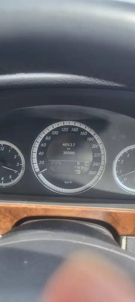 MERCEDES-BENZ W212 E300 Elegance V6 3.0L AT 2010