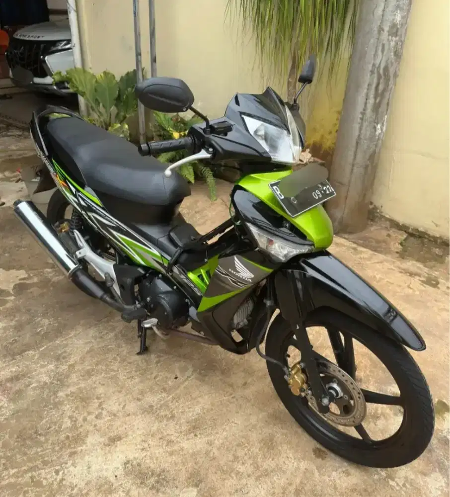 Supra x 125 karbu 2012 orisinil gress istimewa B DKI TIMUR