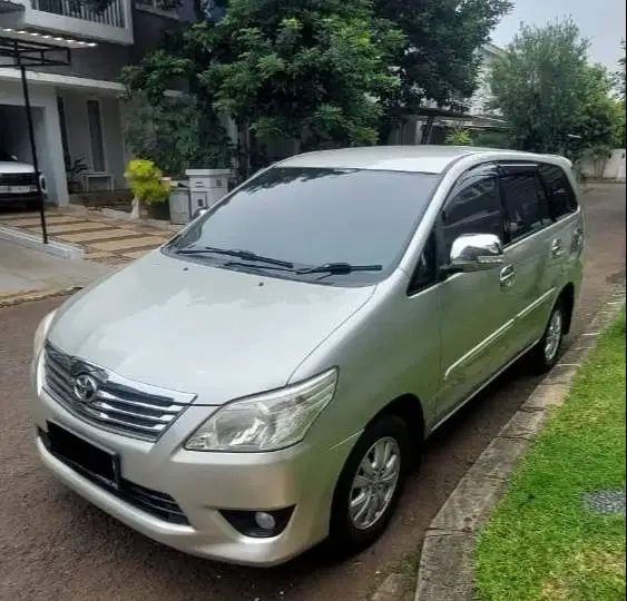 Dijual Mobil Innova Diesel 2012 perorangan - area Gading Serpong