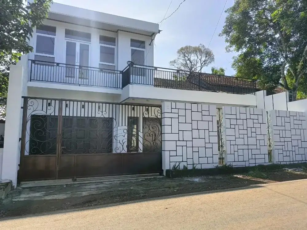 Rumah mewah harga murah dijalan Nongkosawit gunungpati semarang
