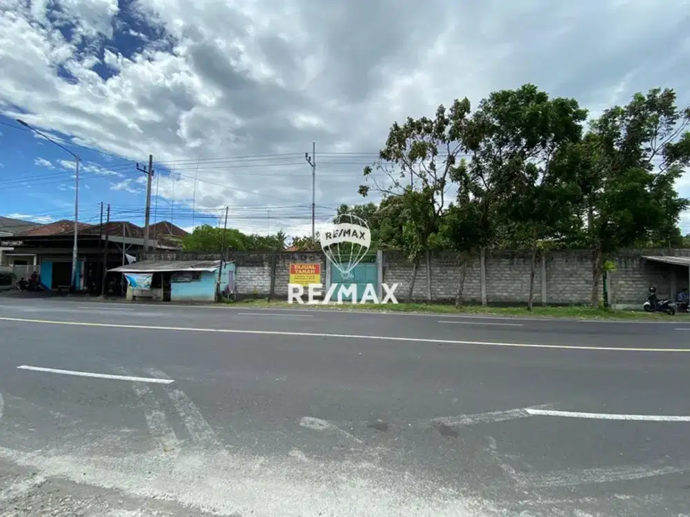 DIJUAL TANAH + RUMAH STRATEGIS ROGOJAMPI TEPI JALAN RAYA JEMBER BANYUWANGI