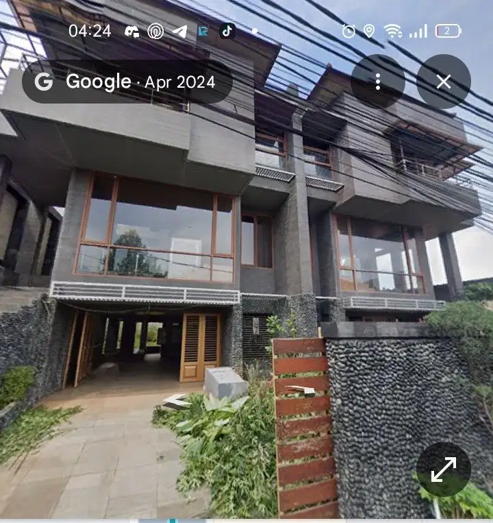 RUMAH MEWAH JAKSEL ada lift