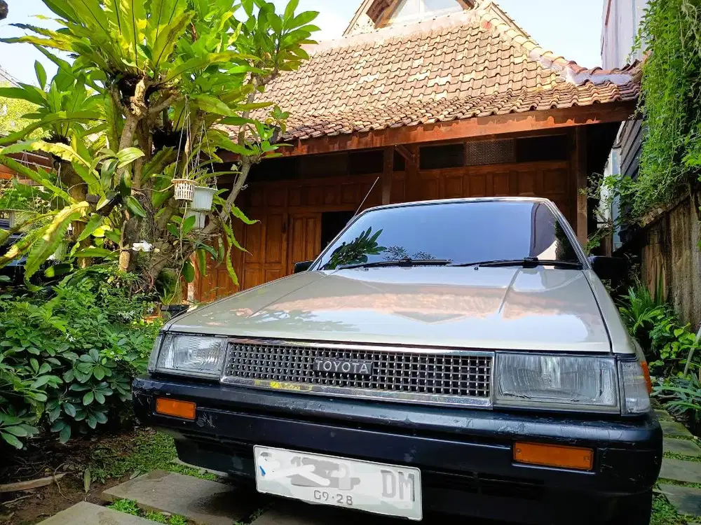 Corolla SE Saloon 1986  - “It’s only original once”