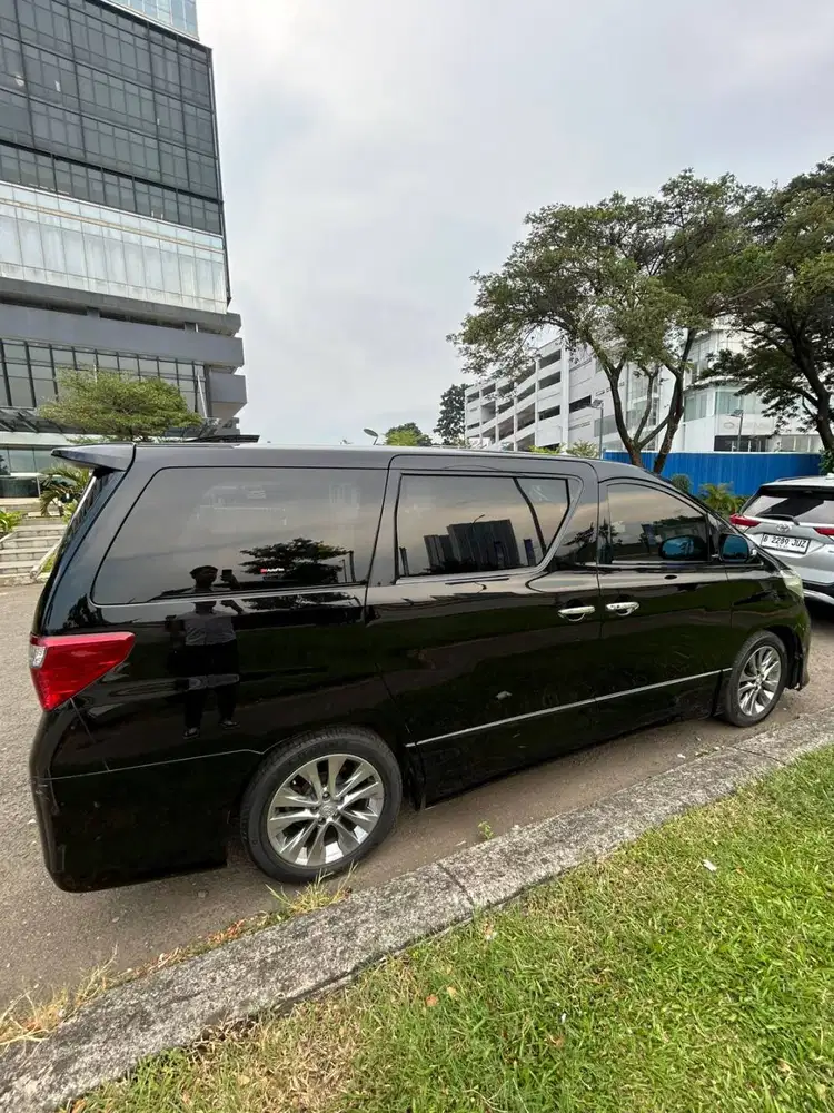 Toyota Alphard 2.4 AT 2011 Bekas