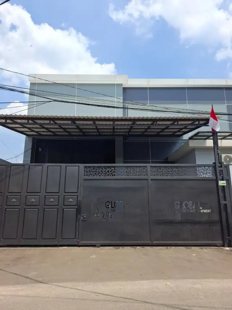 HELPER LOADING DAN GUDANG