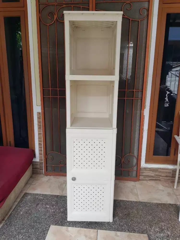 Lemari Baju ex Informa