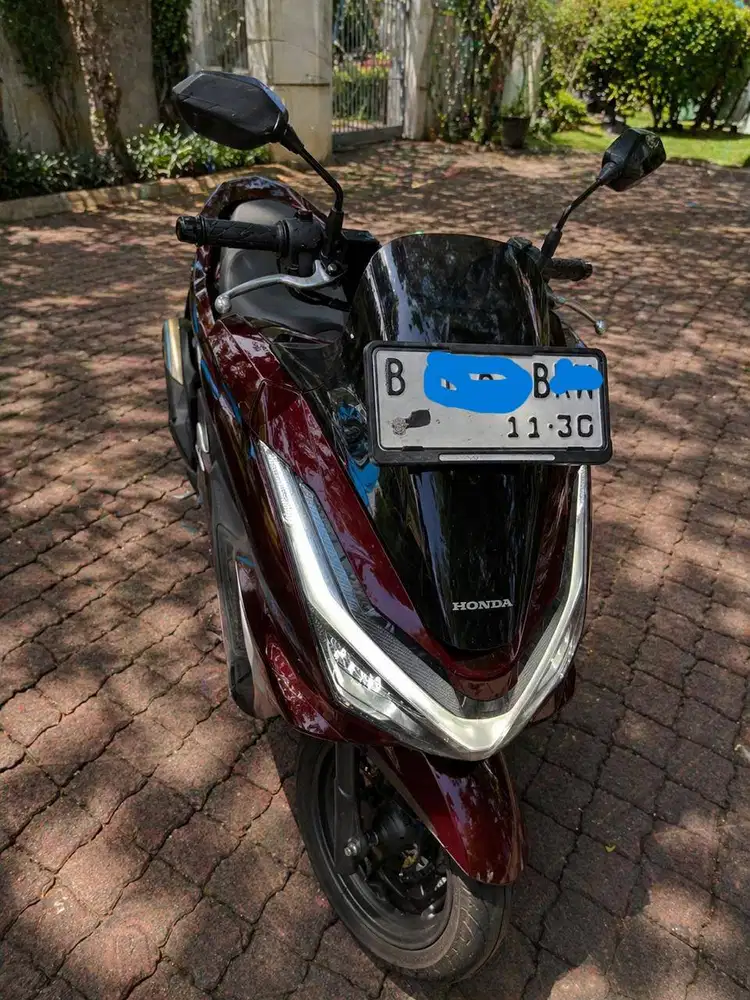 Honda PCX Road Sync 160 - Like new Merah Maroon