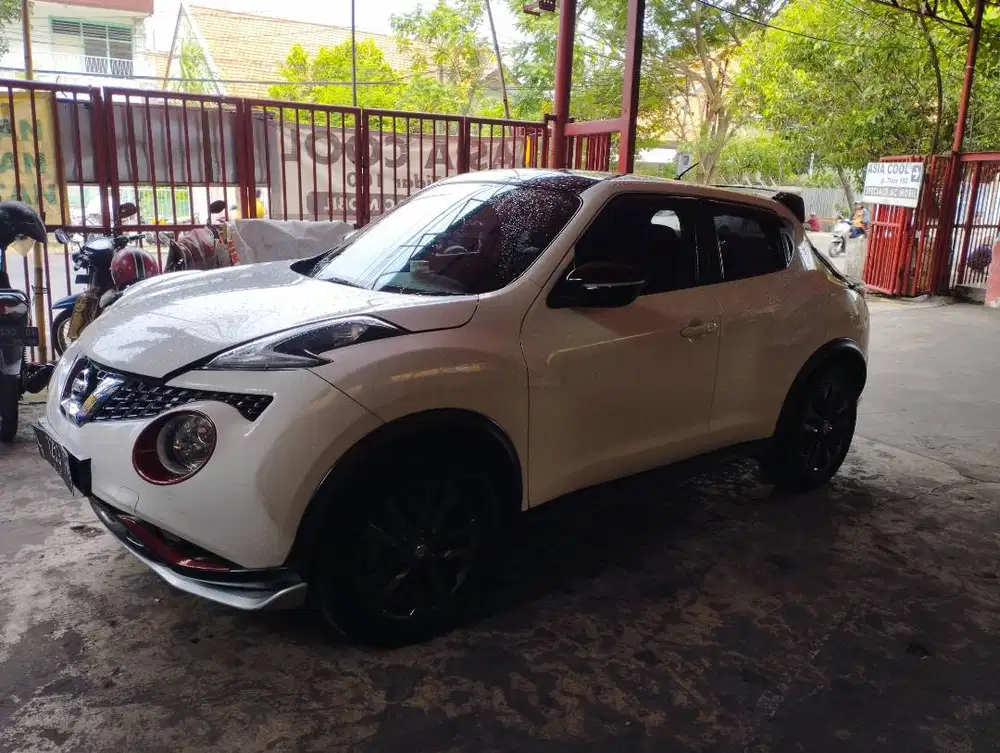 Jual Mobil Nissan Juke Two Tone Colour (Black/White) Automatic Origin.