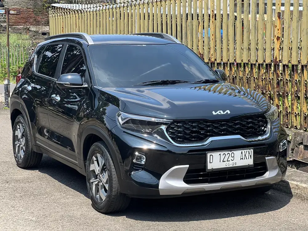 Kia Sonet Premier AT 2022 Hitam Original