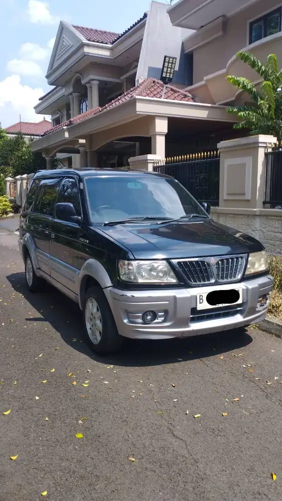 Mitsubishi Kuda Grandia 2.0 AT