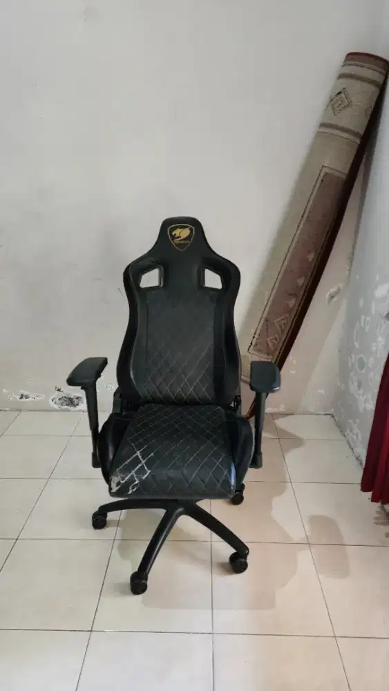 Kursi Gaming Cougar