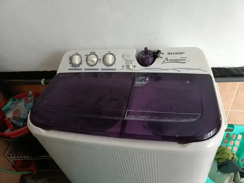 Mesin cuci mati & 3 tv hidup