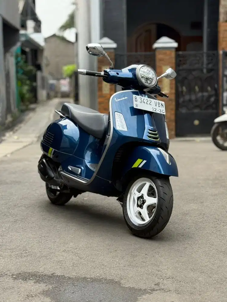 Vespa gts 300 Blue supertech 2024 modif