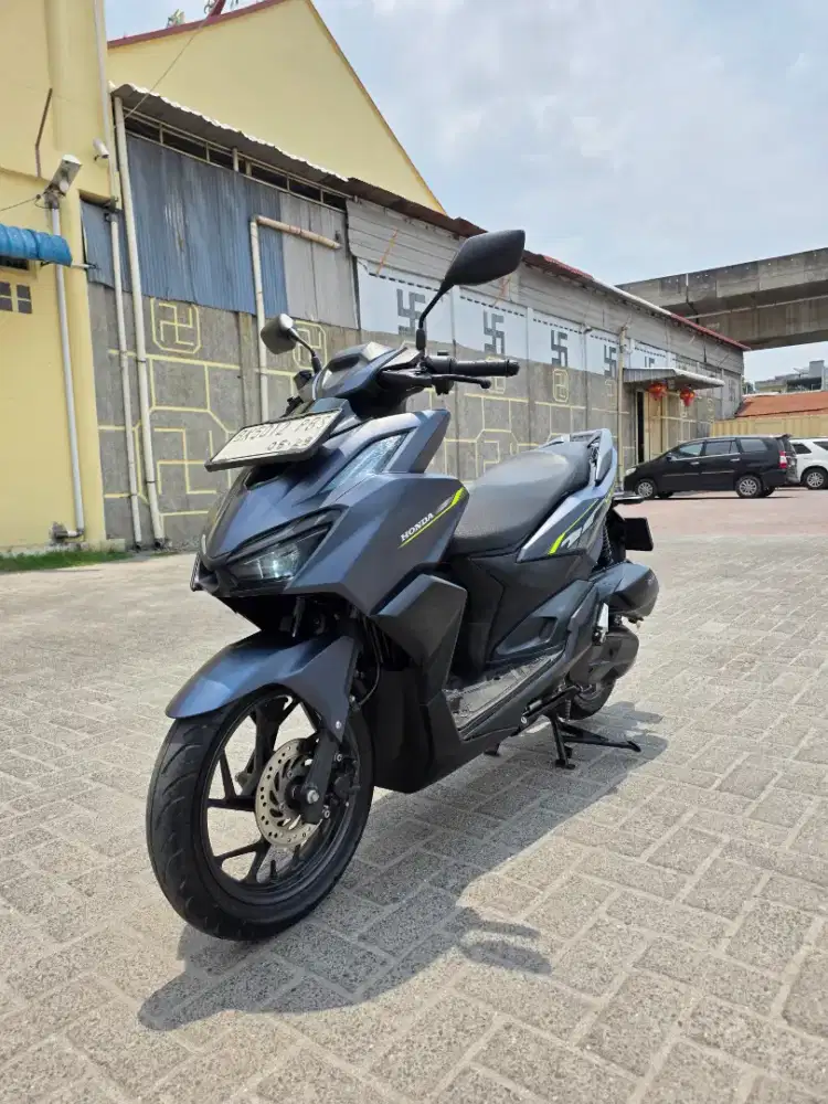 Honda Vario 160 CBS Biru 2024