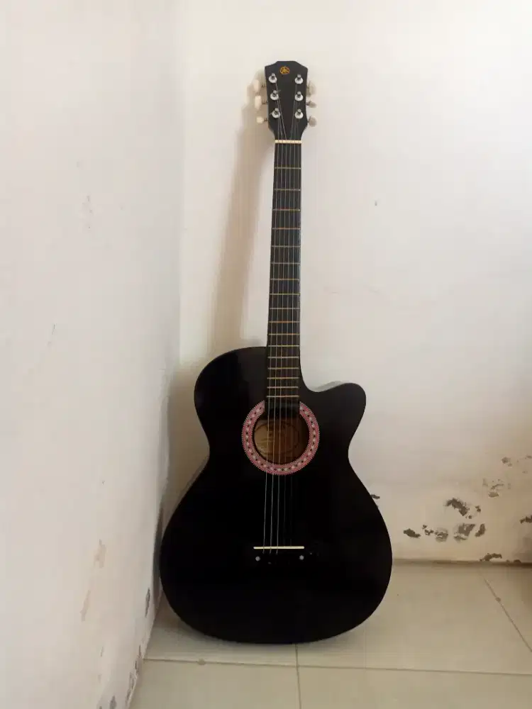 Gitar klasik Yamaha FG225