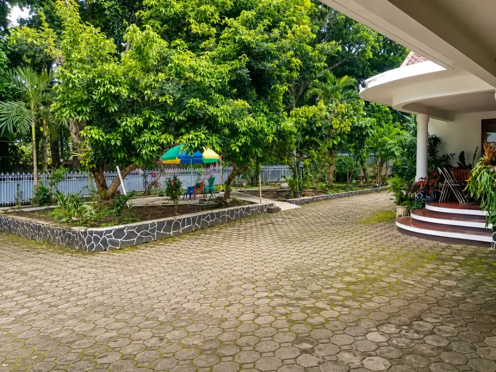 Jual Rumah Luas Cocok untuk Bisnis Caffe Resto di Sukajadi Bandung Kota