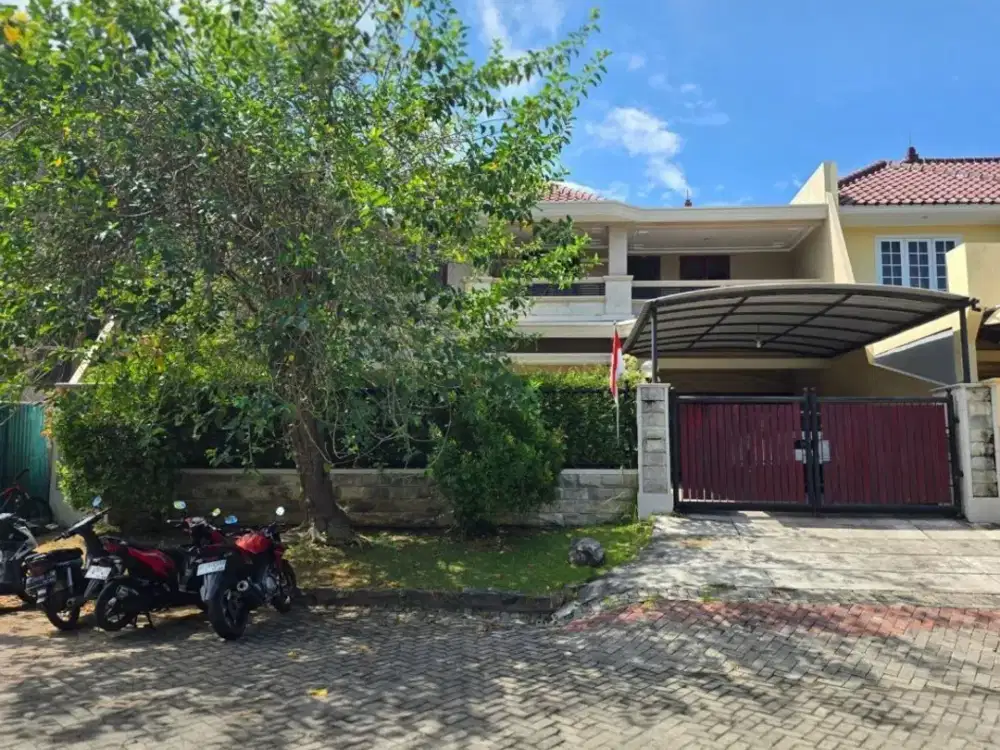 DIjual rumah villa riviera pakuwon city
