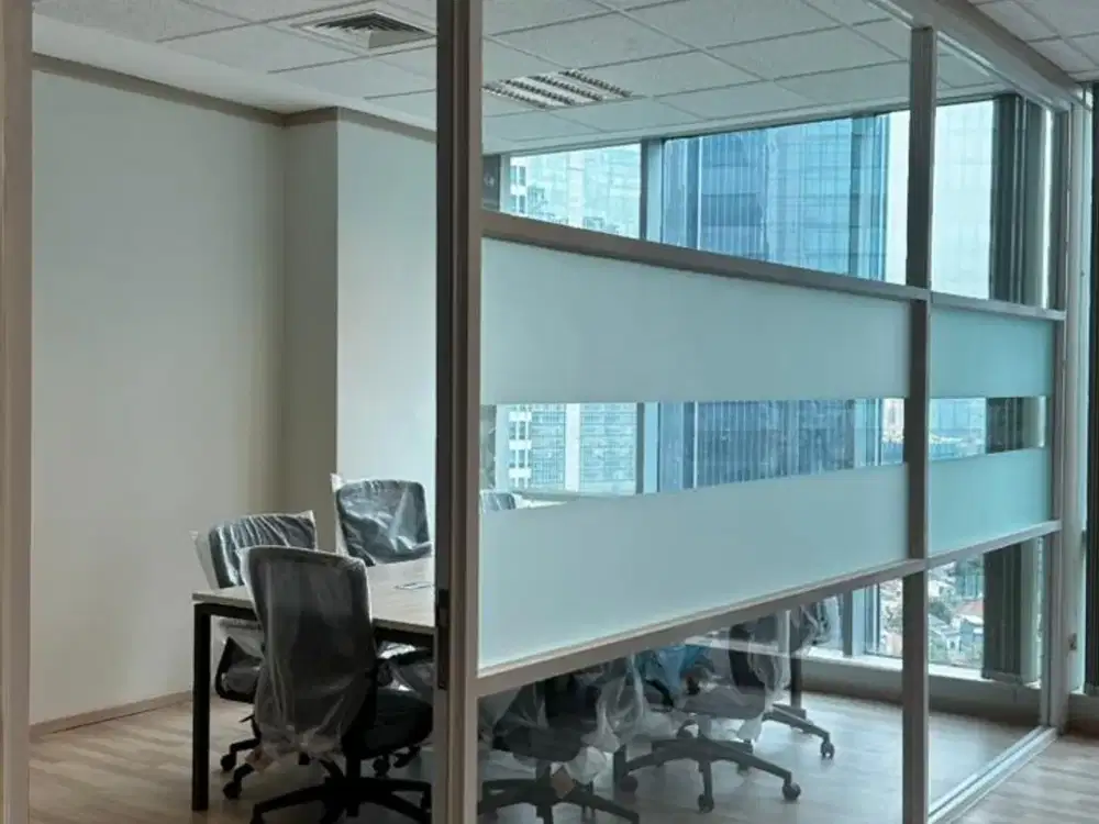 Sewa ruang kantor Full Furnish di Menara Sunlife, Mega kuningan (Jakarta Selatan)