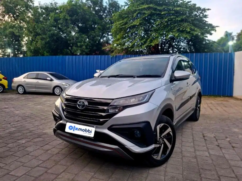 Low Kilometer - Rush 1.5 TRD Sportivo 7 Bensin-AT 2021