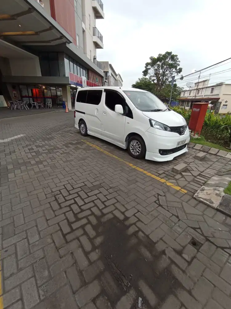 Nissan Evalia 2012 Bensin