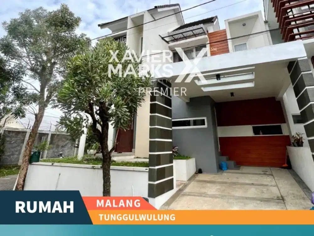 Dijual Rumah Hook Cantik 2Lt Dg Fasilitas Taman Dalam Rumah dan Ada Laundry Area Siap Huni Lingkungan Tenang Selangkah ke Kampus dan Pusat Ku