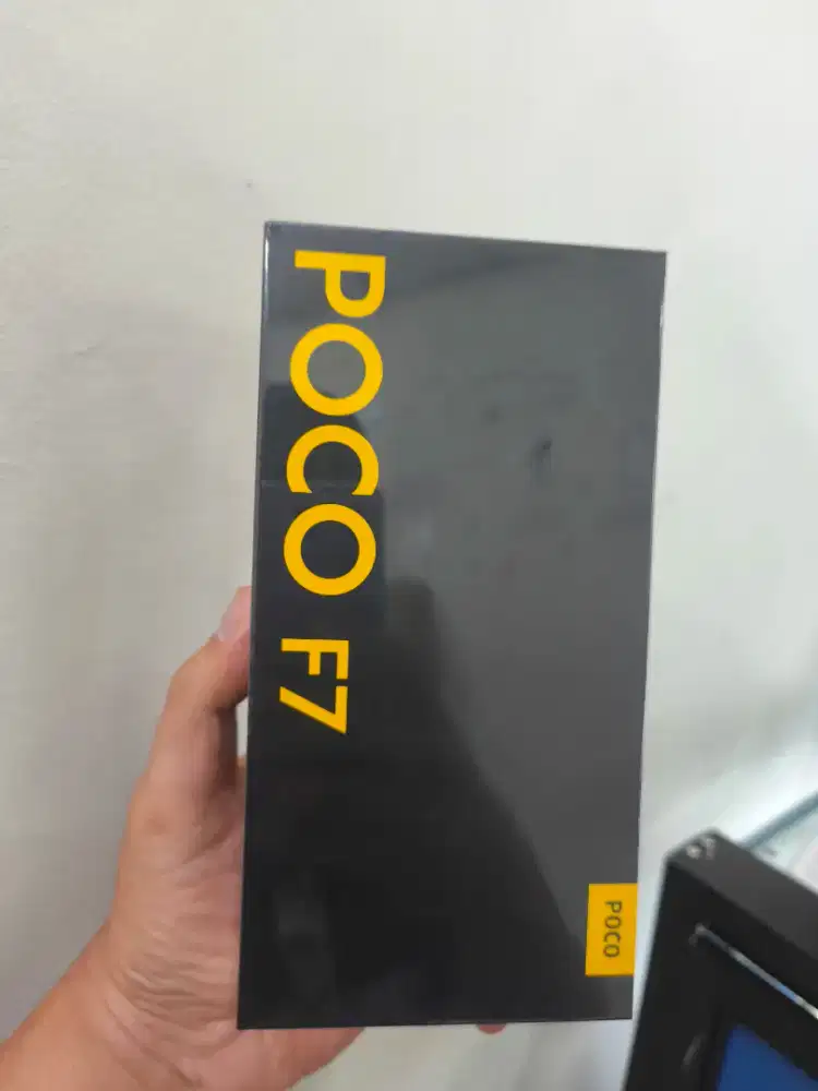 Poco f7 ram 12/512 new/segelbox