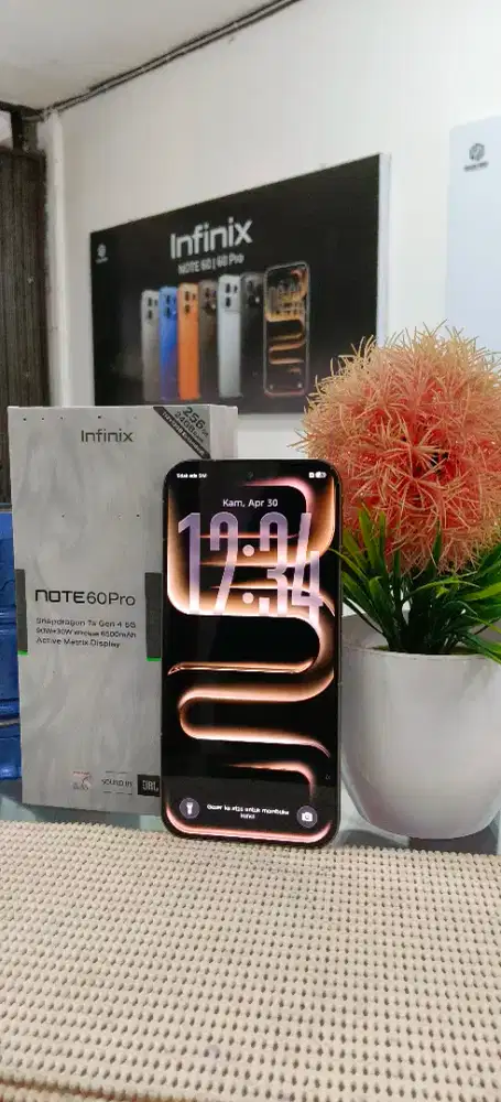 INFINIX NOTE 60 PRO RAM 12GB MEMORI 256GB.MULUS.