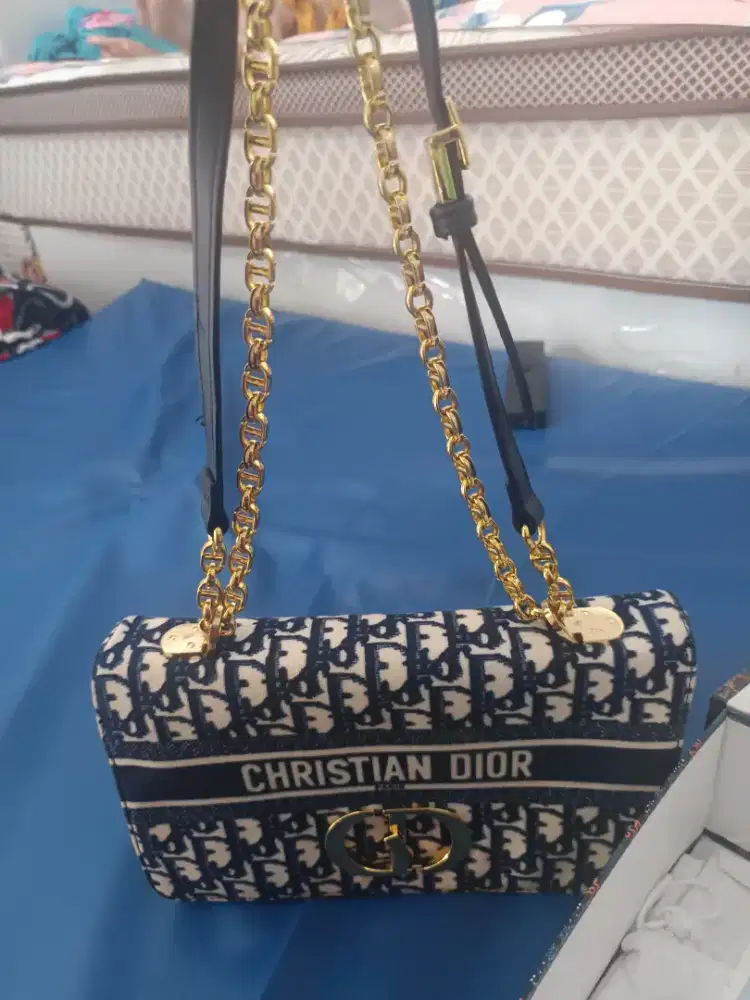 Tas Dior masih bagus blum ada minus ya