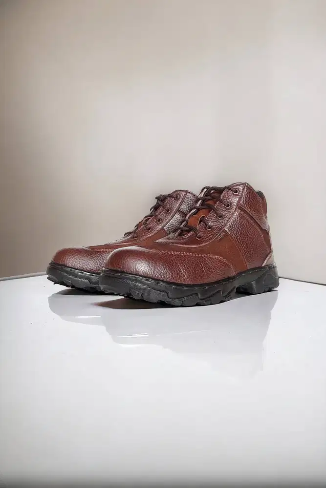 Unggul Sepatu safety ready kirim Tuban