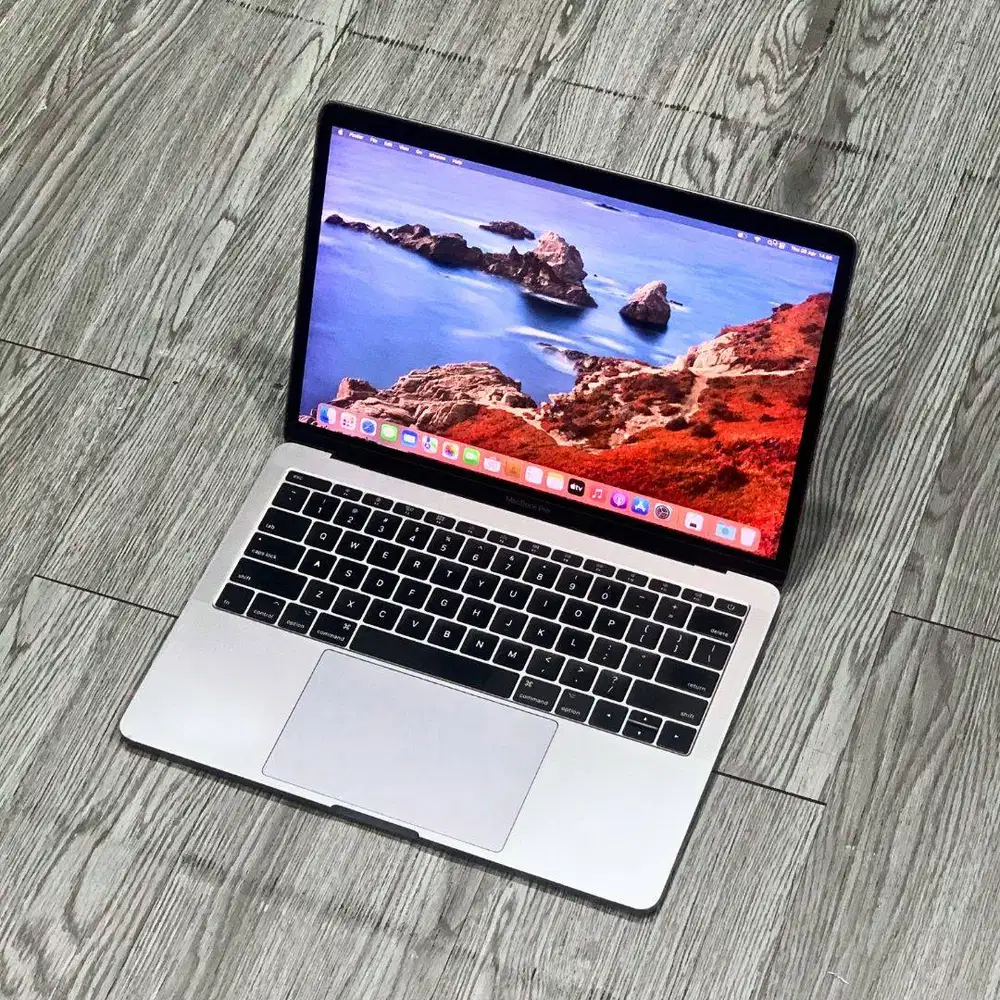 MACBOOK PRO 2017 8GB/128GB GRAY