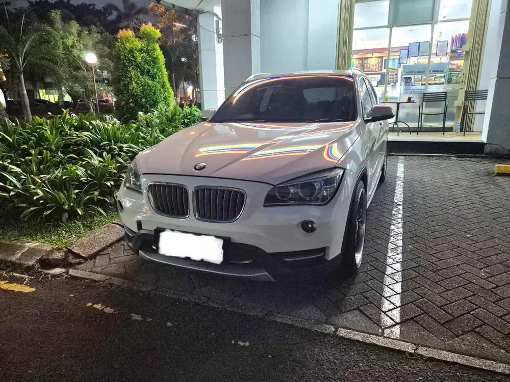 BMW X1 putih mulus dan seksi