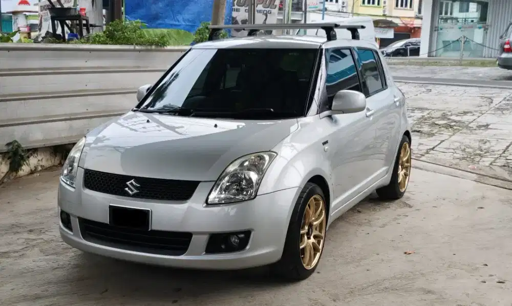 SUZUKI SWIFT ST