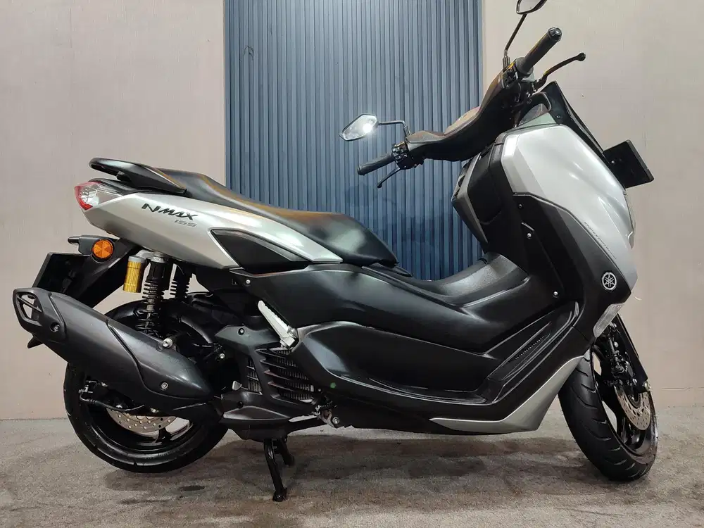 Nmax 155 VVA 2023 CONNECTED istimewa mulus terawat siap pakai...