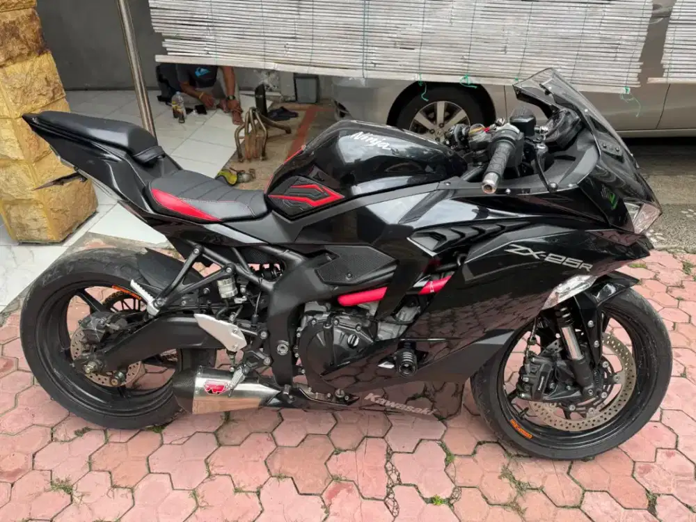 ZX25R ZX25R ZX25 Non Abs