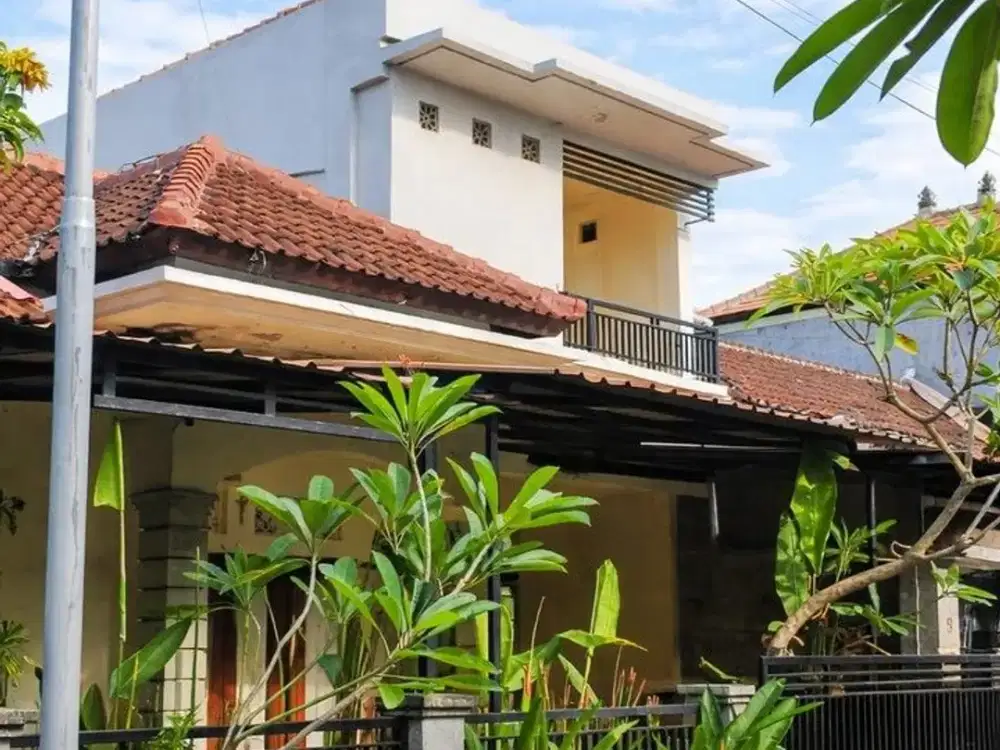 Rumah Minimalis 2 Lantai Disewakan, di Tibubeneng, Canggu Area