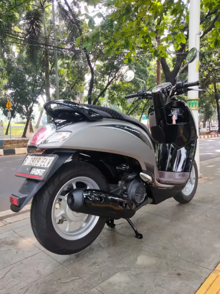 DIJUAL CASH HONDA SCOOPY STYLISH DONAT THN 2018 PJK IDUP SIAP PAKAI