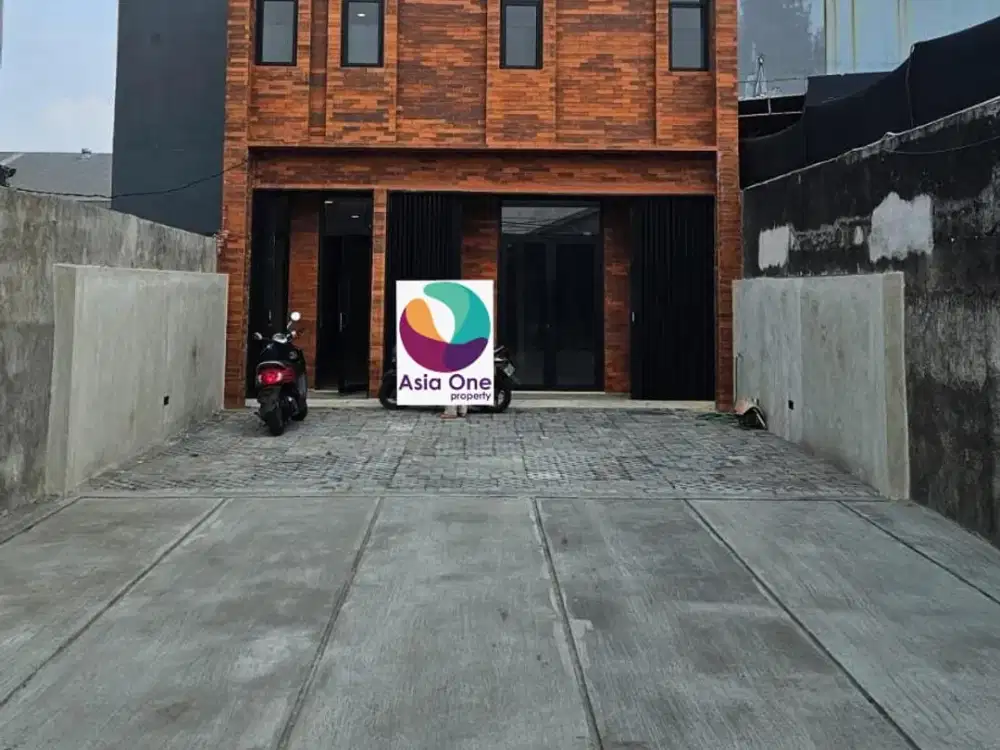 DISEWAKAN RUKO BARU (GANDENG) PINGGIR JALAN RAYA BEKASI, CAKUNG JAKARTA TIMUR