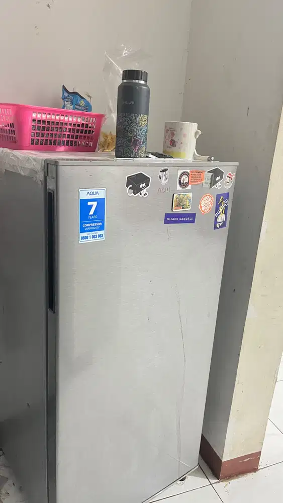 Kulkas merk aqua