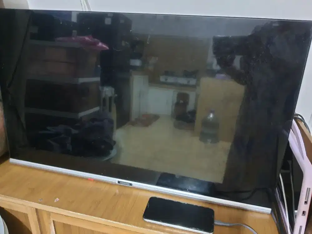 Tv bekas 32 in merk coocaa