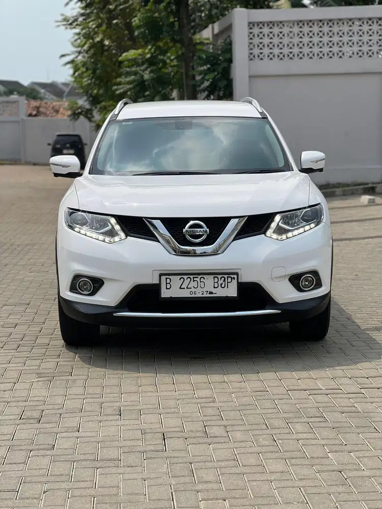 NISSAN XTRAIL 2.5 AT 2017 PUTIH