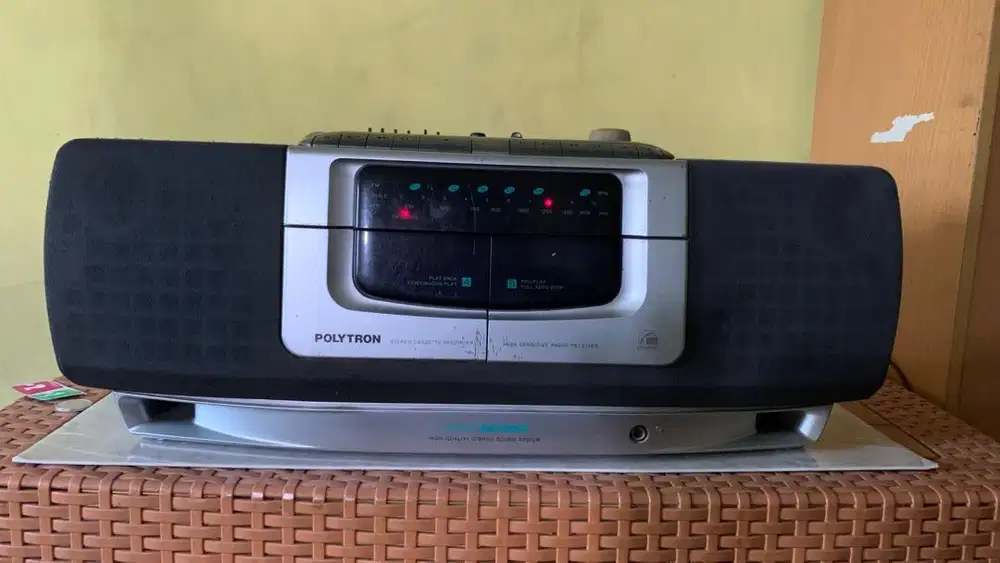 Radio compo polytron