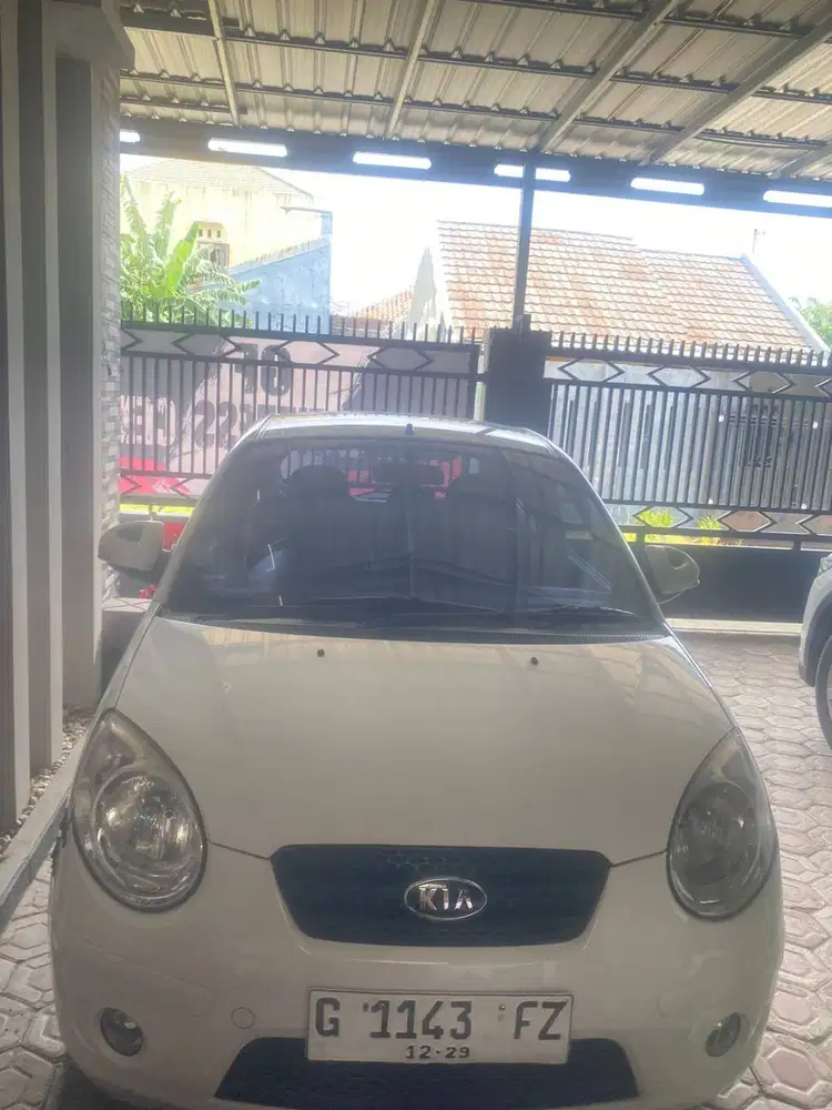Kia Picanto ex pemakaian wanita
