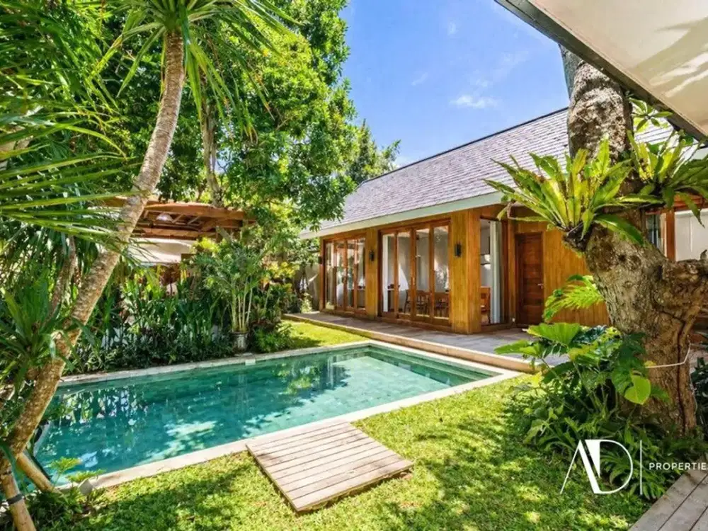 LEASEHOLD | SINGLE-LEVEL 3-BEDROOM VILLA IN PRIME BEACHSIDE SANUR