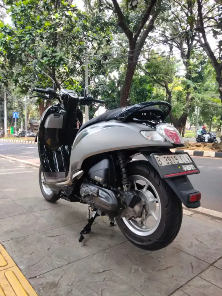 DIJUAL CASH HONDA SCOOPY STYLISH DONAT THN 2018 PJK IDUP SIAP PAKAI